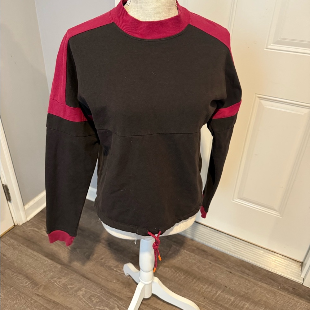 Cotopaxi crew sweatshirt